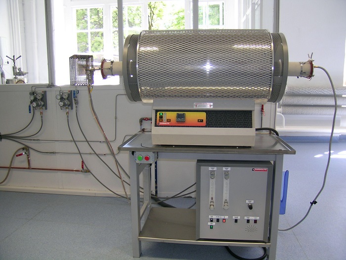 One-zone tube furnace